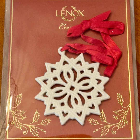 NIP Lenox Charms Pierced Star Snowflake 2.5" Ivory China Ornament - Picture 4 of 5
